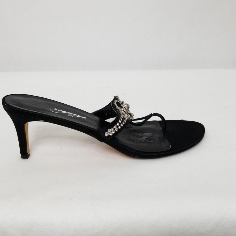 Sandals - Picture 2 of 3
